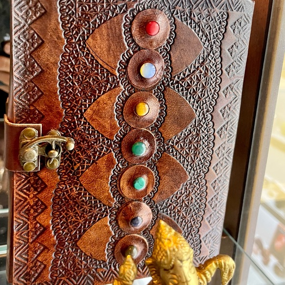 Chakra Stones Journal - Picture 1 of 3